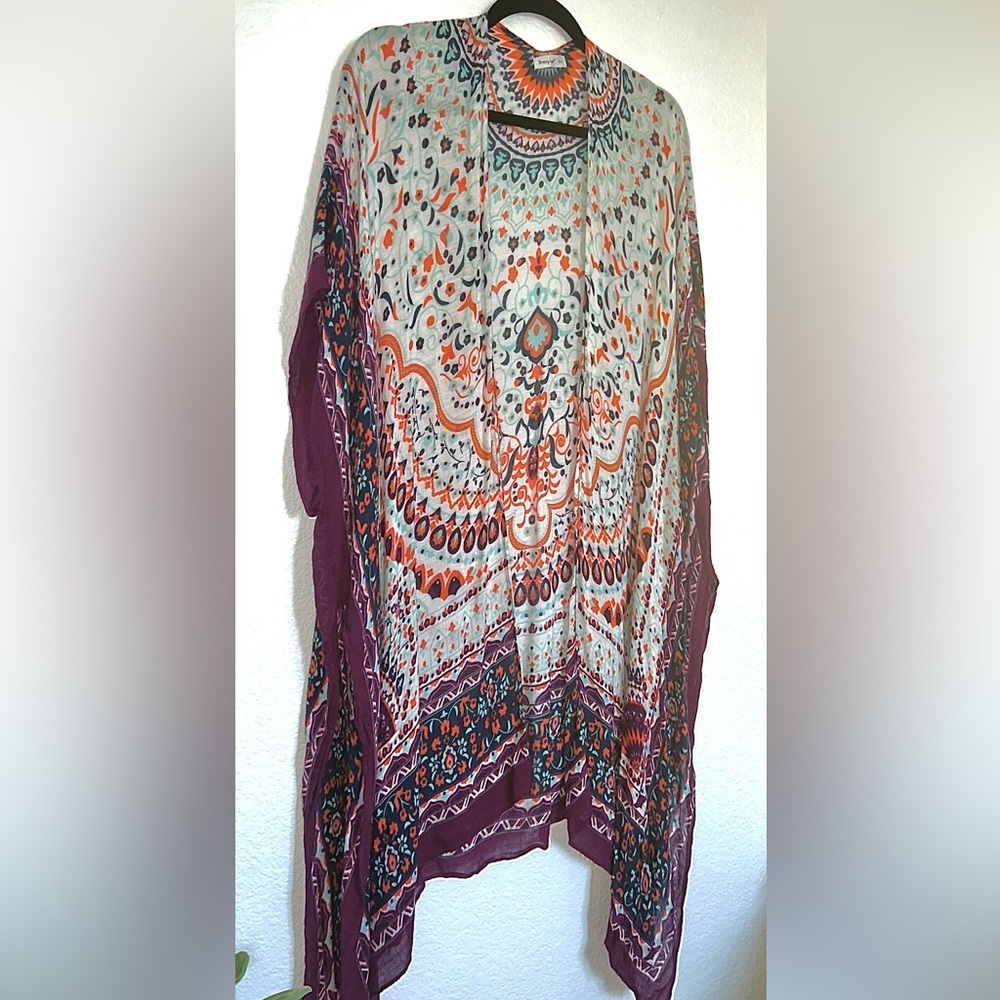 BREEZY LANE One size Kimono in paisley print in purple, blue and orange shades